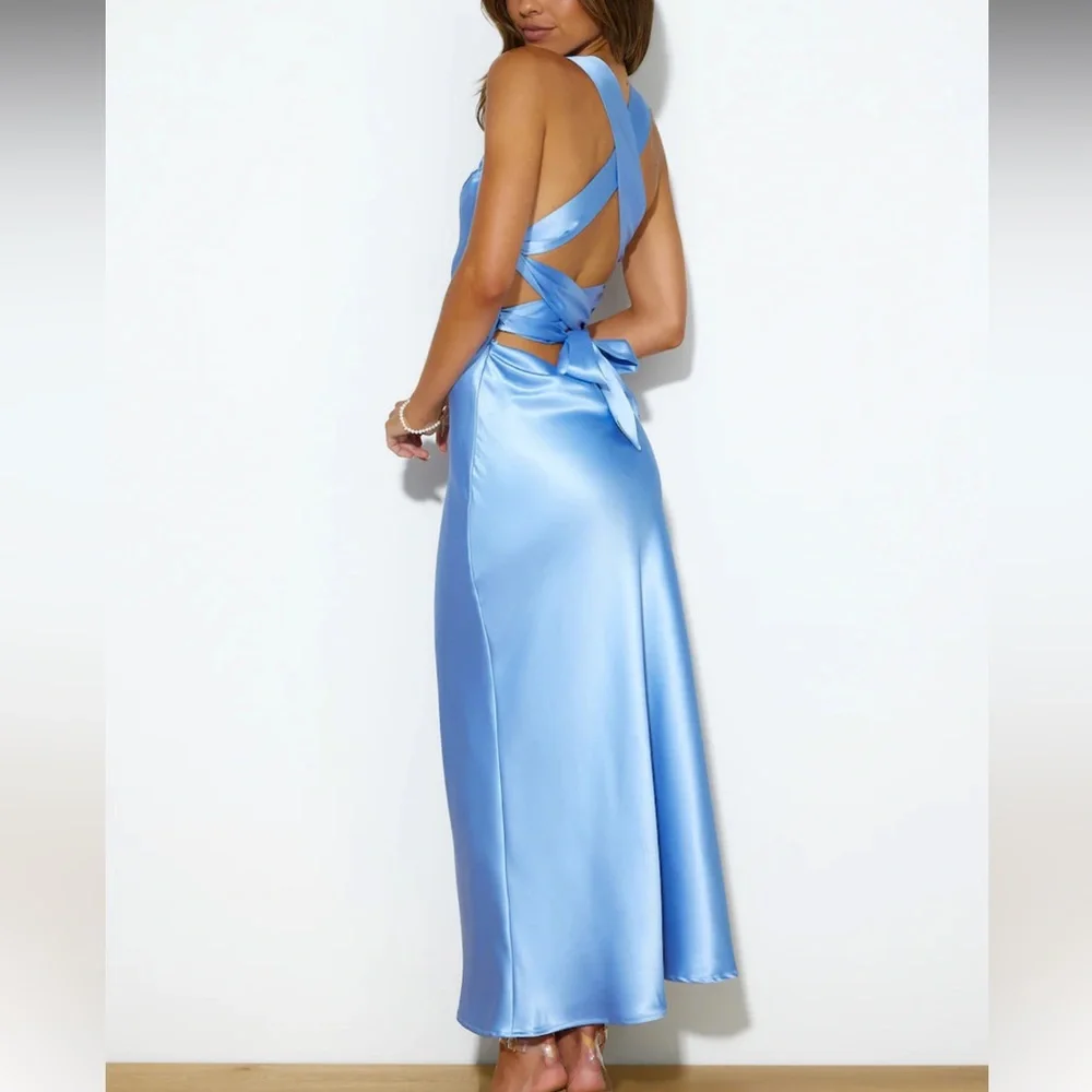 HELLO MOLLY DRESS - Picture 2 of 7